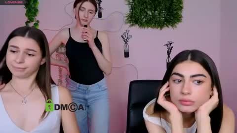 Snapshot of flora_ri chatting on July 29, 9:29 am just ask me online show from July 29, 9:29 am