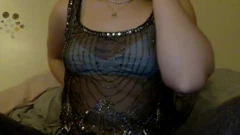 Snapshot of floraexploration chatting on February 5, 10:03 pm floraexploration online show from February 5, 10:03 pm