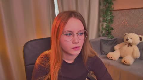 Snapshot of floralarsson chatting on June 8, 10:26 am hey there guys im Flora no not the one from WInx. But I love magical stuff and especially I love nature. I dont know I thin online show from June 8, 10:26 am