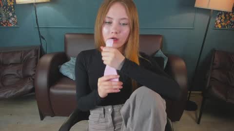 Snapshot of floralarsson chatting on June 11, 3:37 am hey there guys im Flora no not the one from WInx. But I love magical stuff and especially I love nature. I dont know I thin online show from June 11, 3:37 am