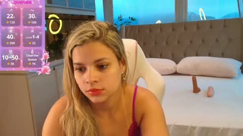 Snapshot of florence_ford chatting on May 25, 10:54 am Florence Ford online show from May 25, 10:54 am