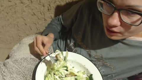 say meow and send tip  online show from December 8, 10:03 pm