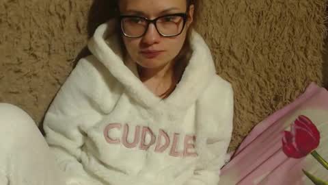 say meow and send tip  online show from December 23, 7:20 pm