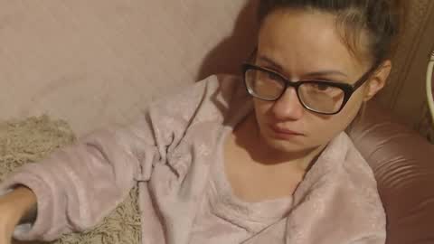 say meow and send tip  online show from October 27, 11:36 am