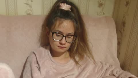 say meow and send tip  online show from November 1, 4:31 pm