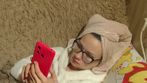 say meow and send tip  online show from January 20, 9:11 pm