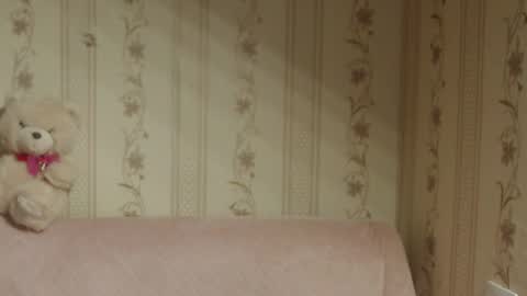 say meow and send tip  online show from October 29, 5:36 pm