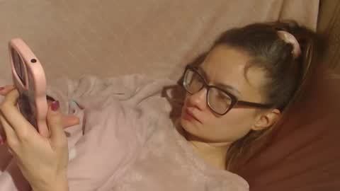 say meow and send tip  online show from December 18, 1:00 am