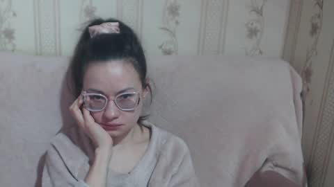 say meow and send tip  online show from March 6, 10:23 am