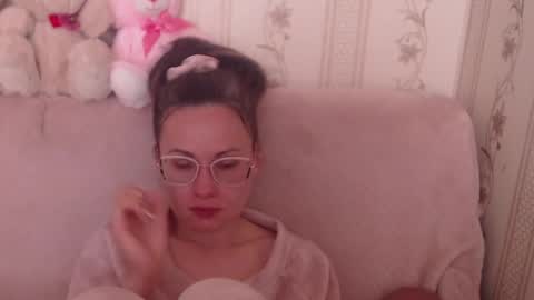 say meow and send tip  online show from May 4, 7:26 am