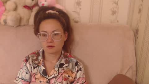 Snapshot of flowercandydoll13 chatting on June 8, 8:58 am say meow and send tip online show from June 8, 8:58 am