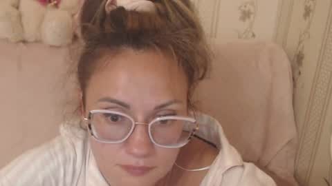 say meow  and  send tip  online show from June 25, 2:43 pm