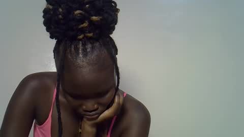 flowerdiva002 online show from December 4, 8:17 pm