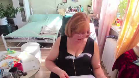 Flowerlower online show from June 19, 1:15 pm
