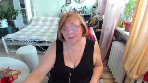 Flowerlower online show from June 21, 7:11 am