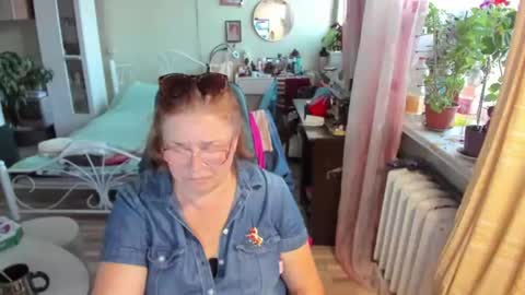 Flowerlower online show from July 18, 6:34 pm