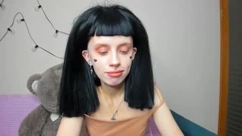 Snapshot of flowerofsin2001 chatting on September 13, 3:12 pm Flower online show from September 13, 3:12 pm