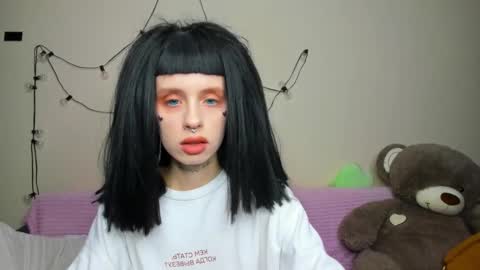 Snapshot of flowerofsin2001 chatting on September 14, 5:56 pm Flower online show from September 14, 5:56 pm