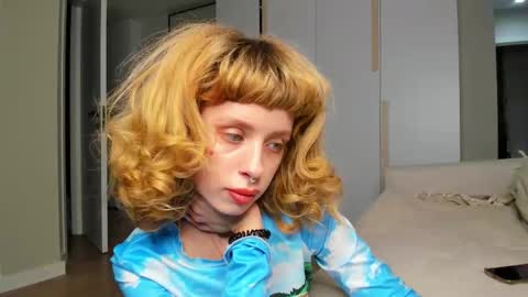 Snapshot of flowerofsin2001 chatting on March 15, 6:36 pm Flower online show from March 15, 6:36 pm