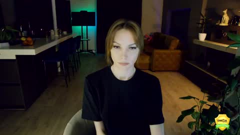 Snapshot of flowerr_powerr chatting on June 9, 9:04 pm Katrin online show from June 9, 9:04 pm