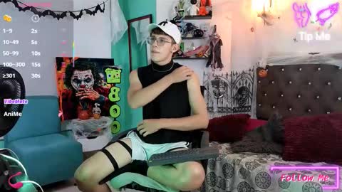 flowers109 online show from October 25, 10:48 pm