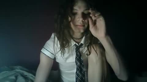 Snapshot of flowpinou chatting on September 24, 12:47 am Emmy online show from September 24, 12:47 am