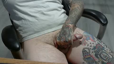 Snapshot of fluff2323 chatting on November 10, 2:49 pm fluff2323 online show from November 10, 2:49 pm