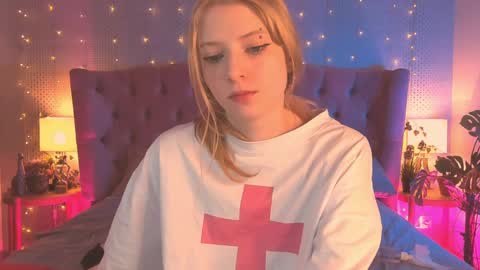 Mia online show from March 7, 7:19 am