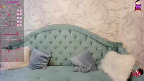 Snapshot of flufyfoxx chatting on November 7, 11:38 pm Lina online show from November 7, 11:38 pm