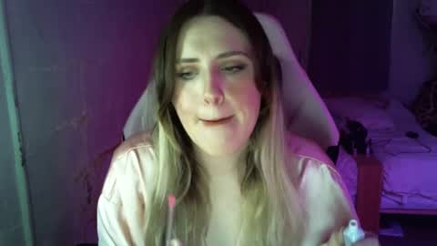 Snapshot of fluxsux chatting on October 6, 1:08 pm Flux online show from October 6, 1:08 pm