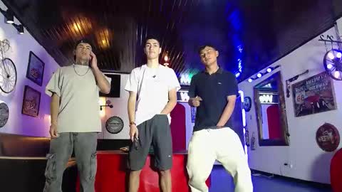 flyckers online show from March 1, 7:27 pm