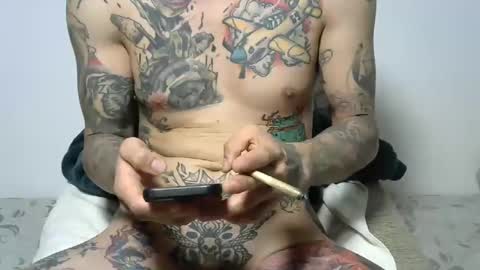 Snapshot of flylen chatting on January 15, 7:01 pm flylen online show from January 15, 7:01 pm