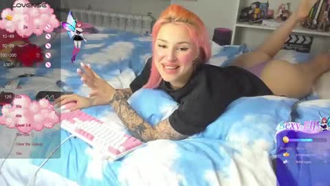 Snapshot of folinskaayaa chatting on December 19, 9:07 am folinskaayaa online show from December 19, 9:07 am