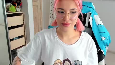 Snapshot of folinskaayaa chatting on January 29, 8:18 am folinskaayaa online show from January 29, 8:18 am