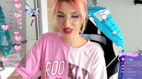 Snapshot of folinskaayaa chatting on March 6, 8:08 am folinskaayaa online show from March 6, 8:08 am