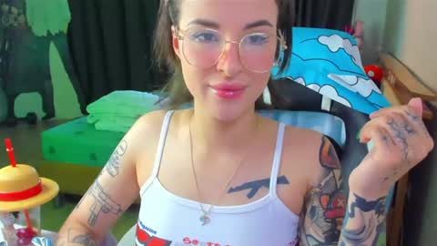 Snapshot of folinskaayaa chatting on June 24, 4:55 am folinskaayaa online show from June 24, 4:55 am