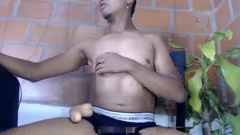 Snapshot of fomax711 chatting on October 10, 7:24 pm fomax711 online show from October 10, 7:24 pm