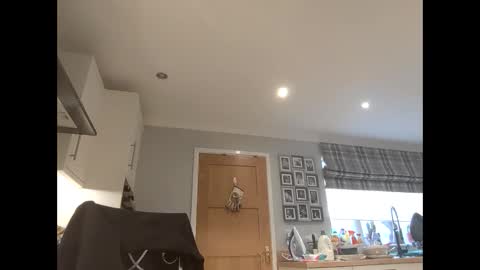 Snapshot of footworshiper2211 chatting on November 7, 9:42 am footworshiper2211 online show from November 7, 9:42 am