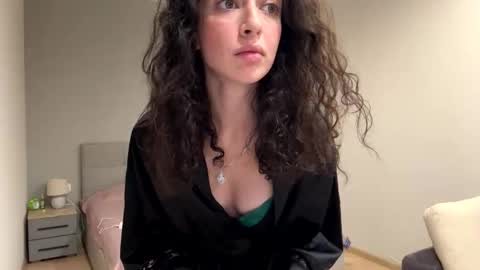 forbiddennvelvet online show from October 16, 7:26 pm