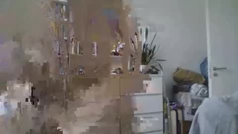 Snapshot of forest1989 chatting on October 7, 9:39 am forest1989 online show from October 7, 9:39 am