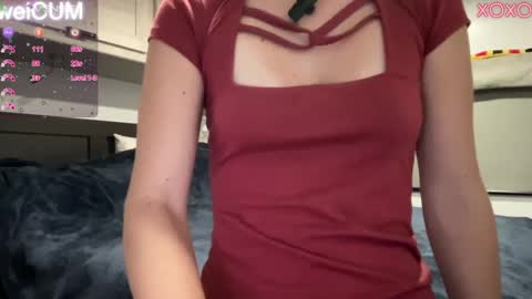 Snapshot of foreverkinkyy chatting on February 3, 12:58 am Elaine online show from February 3, 12:58 am