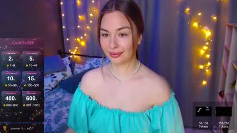 Snapshot of foreversmileme chatting on December 11, 2:41 am Julia online show from December 11, 2:41 am