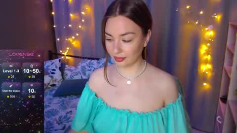 Snapshot of foreversmileme chatting on December 23, 1:51 am Julia online show from December 23, 1:51 am