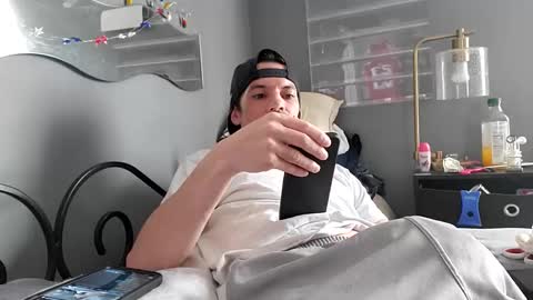 Snapshot of foreveryung723 chatting on October 31, 11:06 pm foreveryung723 online show from October 31, 11:06 pm