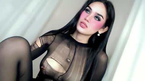 Snapshot of forget_me_not69 chatting on May 27, 1:57 am KHATRINA STACIE MARIE online show from May 27, 1:57 am