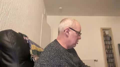 forteanc69 online show from November 29, 4:54 pm
