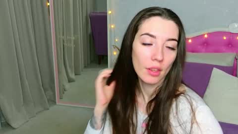 Snapshot of foryoureyesonly__ chatting on November 13, 1:26 am Lily online show from November 13, 1:26 am