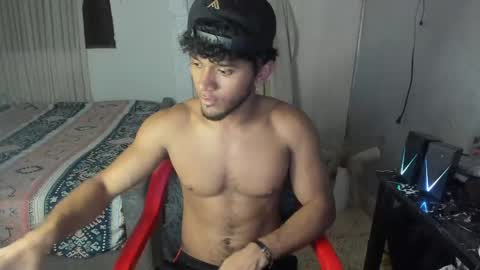 Snapshot of fox_evans chatting on May 7, 10:48 pm Fox online show from May 7, 10:48 pm
