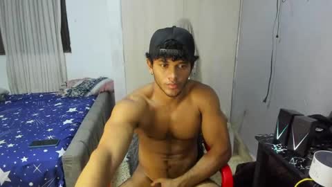 Snapshot of fox_evans chatting on May 30, 1:35 am Fox online show from May 30, 1:35 am