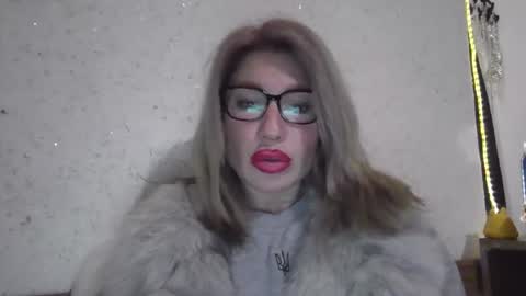 fox_red_lady7 online show from February 12, 3:40 pm